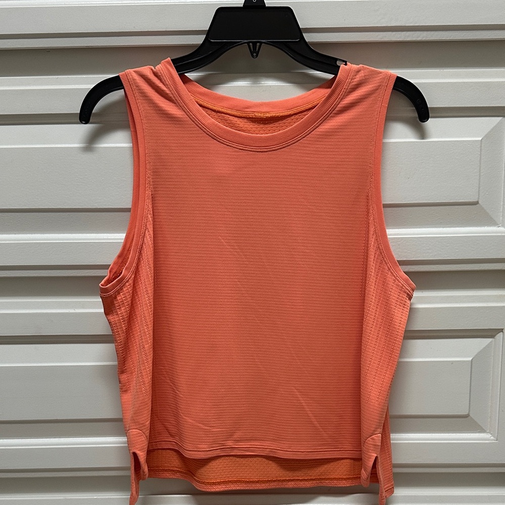 Lululemon Train to be tank
